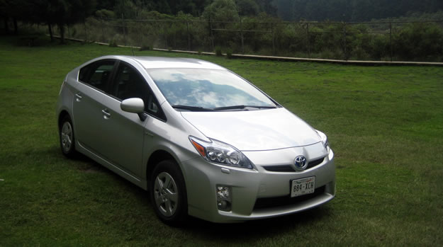Toyota prius rendimiento combustible