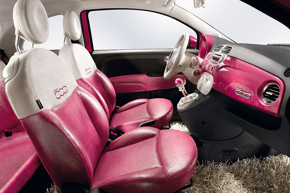 Interior del Fiat 500 Pink | Lista de Carros