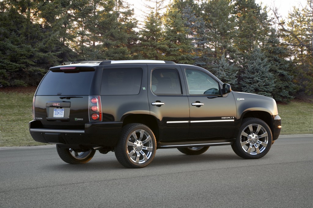 GMC Yukon Hybrid 2011 Mide 5131mm de largo, 2007mm de ancho sin