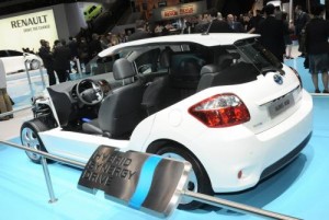 El Toyota Yaris HSD Concept llegará en el 2012