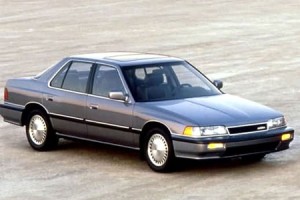 El primer carro de Acura fue el Legend 1986.