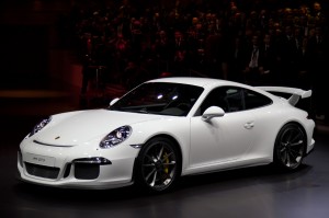 Salón de Ginebra 2013: Porsche 911 GT3, un carro de carreras para la ciudad