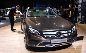 Auto Show de París 2016: Mercedes Benz Clase E All Terrain: un  muy interesante auto familiar.