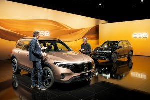 Salón de Shanghái 2021: Mercedes-Benz EQB, la versión eléctrica del GLB.
